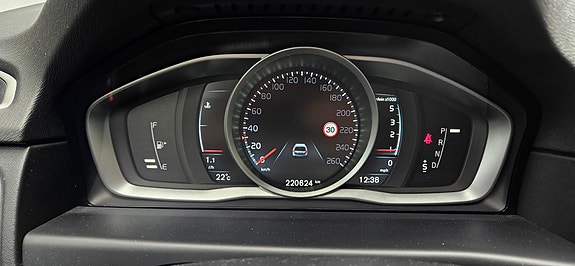 Volvo V70 5 of 7
