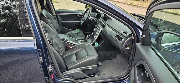 Volvo V70 6 of 7