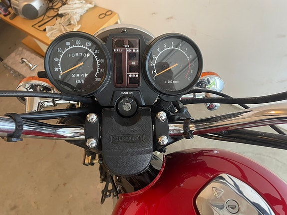 Suzuki GSX 400 T 3 of 4