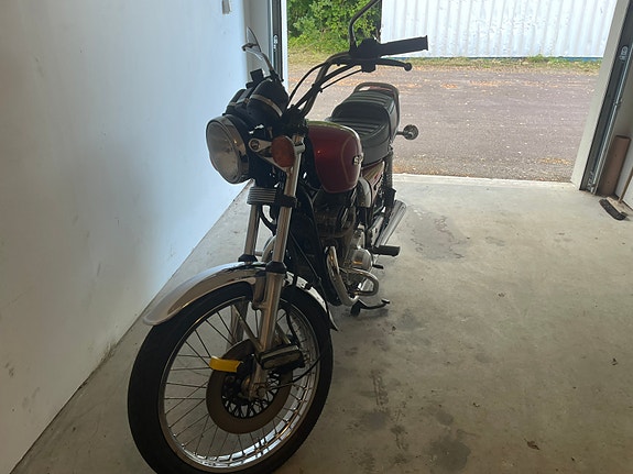 Suzuki GSX 400 T 4 of 4