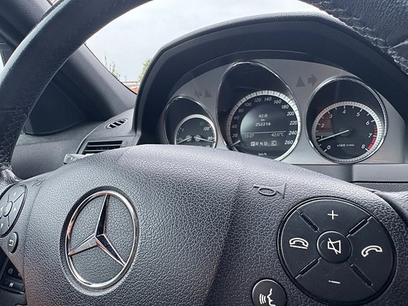 Mercedes-Benz C180 8 of 9