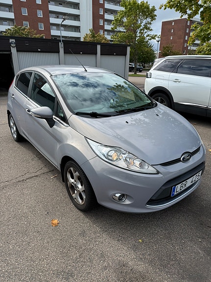 Ford Fiesta 5 of 7
