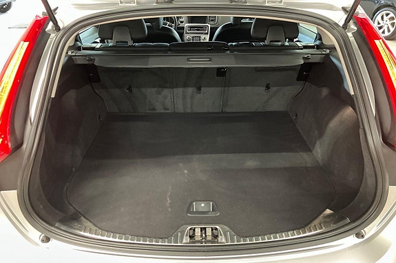 Volvo V60 22 of 30