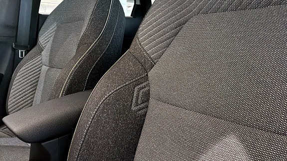 Renault Captur 18 of 21