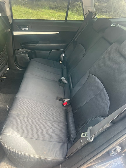 Subaru Legacy 7 of 9