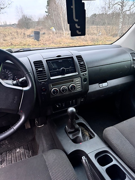 Nissan Navara 4 of 4
