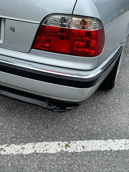 BMW 740i 12 of 13