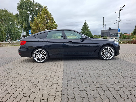BMW 320d 3 of 7