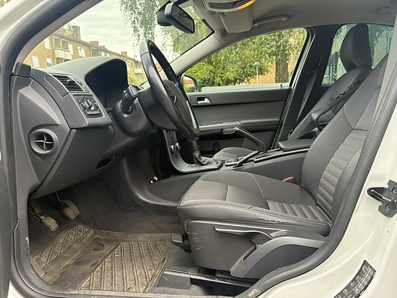 Volvo S40 9 of 9