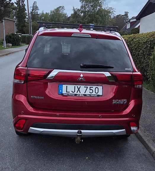 Mitsubishi Outlander 3 of 7