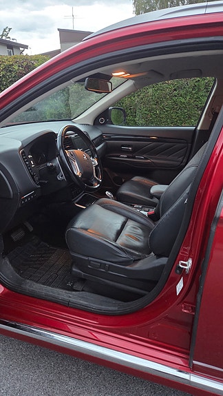 Mitsubishi Outlander 4 of 7