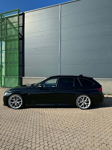 BMW 330i 2 of 6