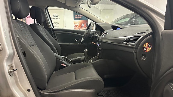 Renault Megane 12 of 22