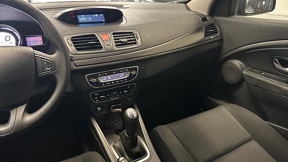Renault Megane 22 of 22