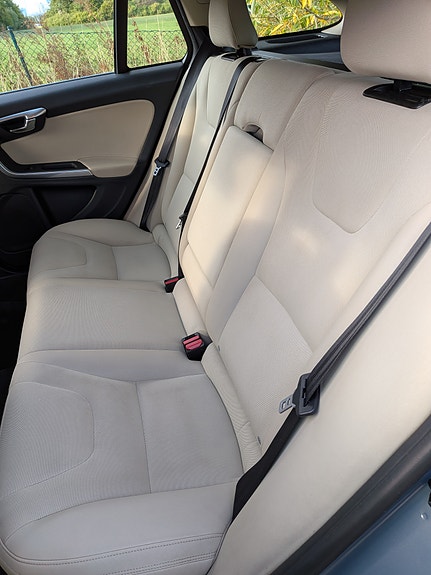 Volvo V60 7 of 11
