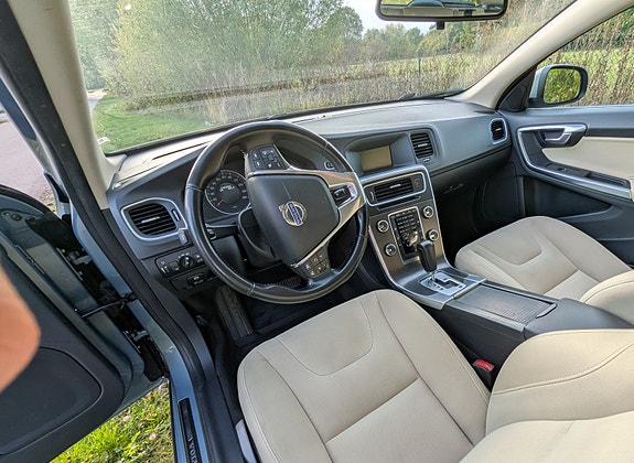 Volvo V60 9 of 11