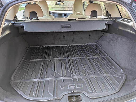 Volvo V60 8 of 11