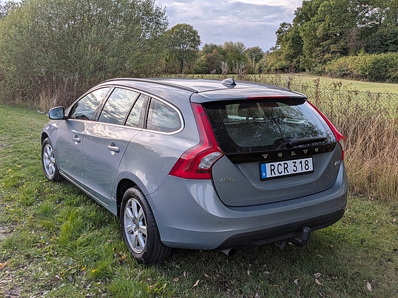 Volvo V60 3 of 11