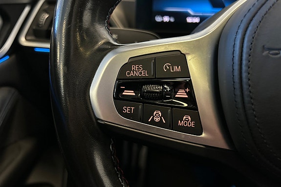 BMW i4 12 of 27