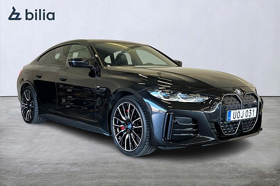 BMW i4 3 of 27