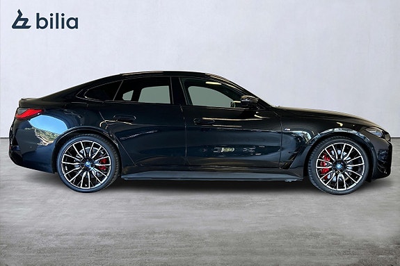 BMW i4 8 of 27