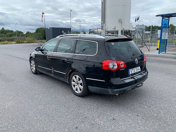 Volkswagen Passat 3 of 6