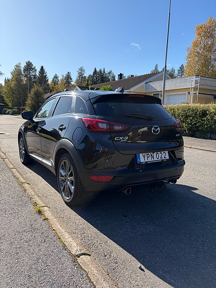 Mazda CX-3 2 of 5