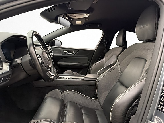 Volvo S60 12 of 30