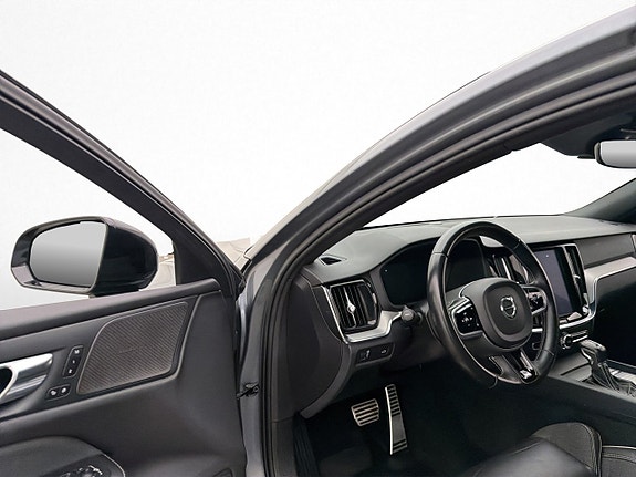 Volvo S60 11 of 30