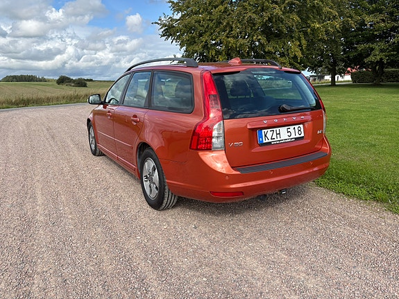Volvo V50 3 of 9