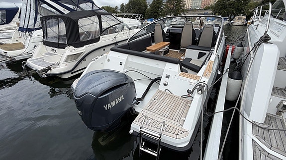Finnmaster T8 - 20 / Yamaha F300 - 25 4 of 16