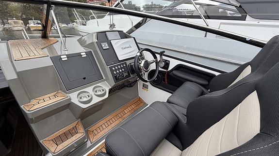 Finnmaster T8 - 20 / Yamaha F300 - 25 7 of 16
