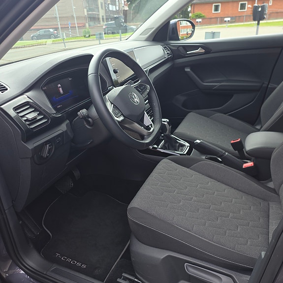 Volkswagen T-Cross 5 of 6