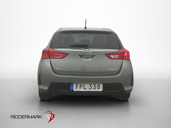 Toyota Auris 6 of 29