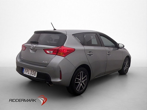 Toyota Auris 5 of 29
