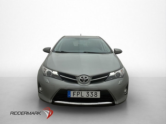 Toyota Auris 2 of 29
