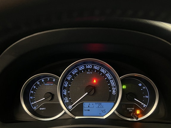 Toyota Auris 13 of 29