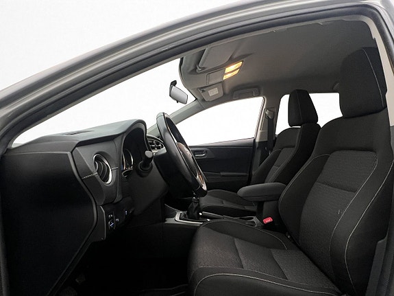 Toyota Auris 9 of 29