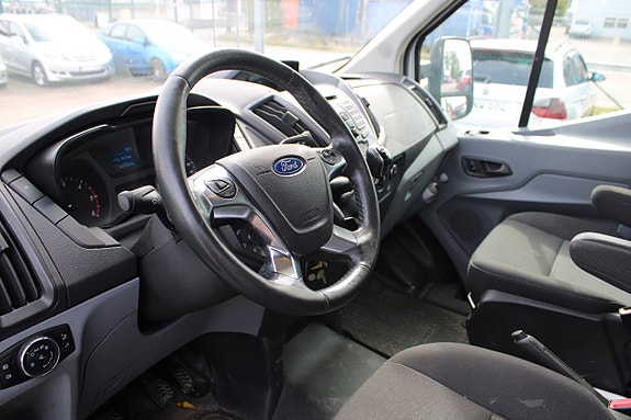 Ford Transit 13 of 16