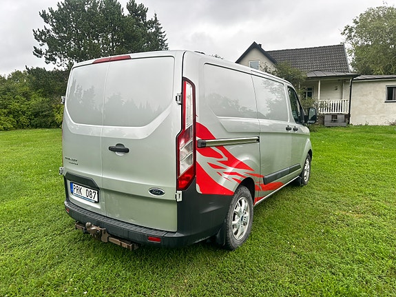 Ford Transit Custom 8 of 9