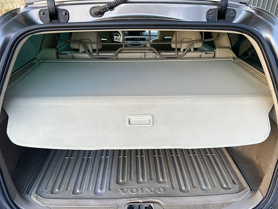 Volvo XC70 6 of 6