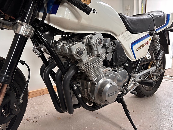 Honda CB750F2 - Café racer-projekt 2 of 8
