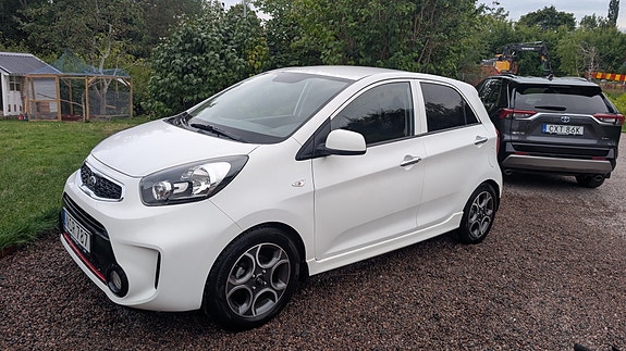 Kia Picanto 2 of 14