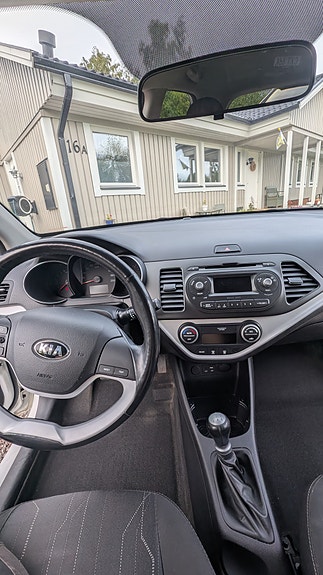 Kia Picanto 8 of 14