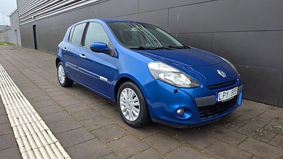 Renault Clio 12 of 16