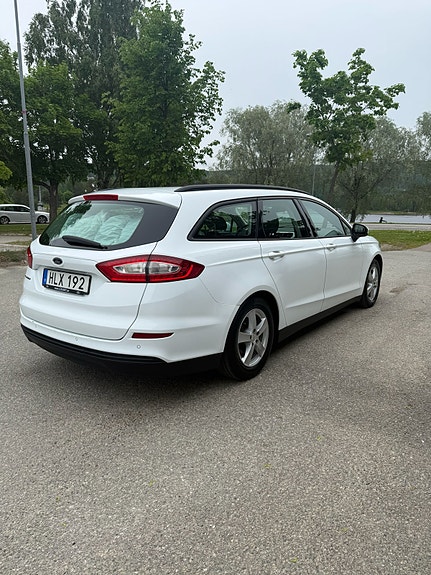 Ford Mondeo 2 of 11