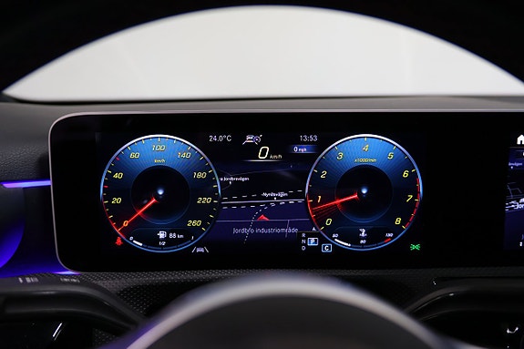 Mercedes-Benz A250 19 of 29