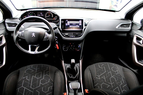 Peugeot 2008 8 of 22