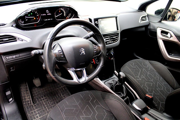 Peugeot 2008 6 of 22