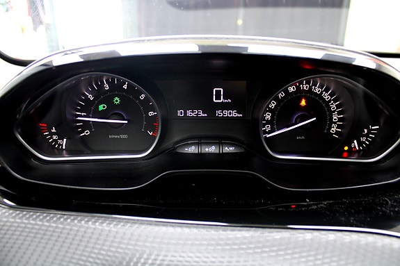 Peugeot 2008 17 of 22